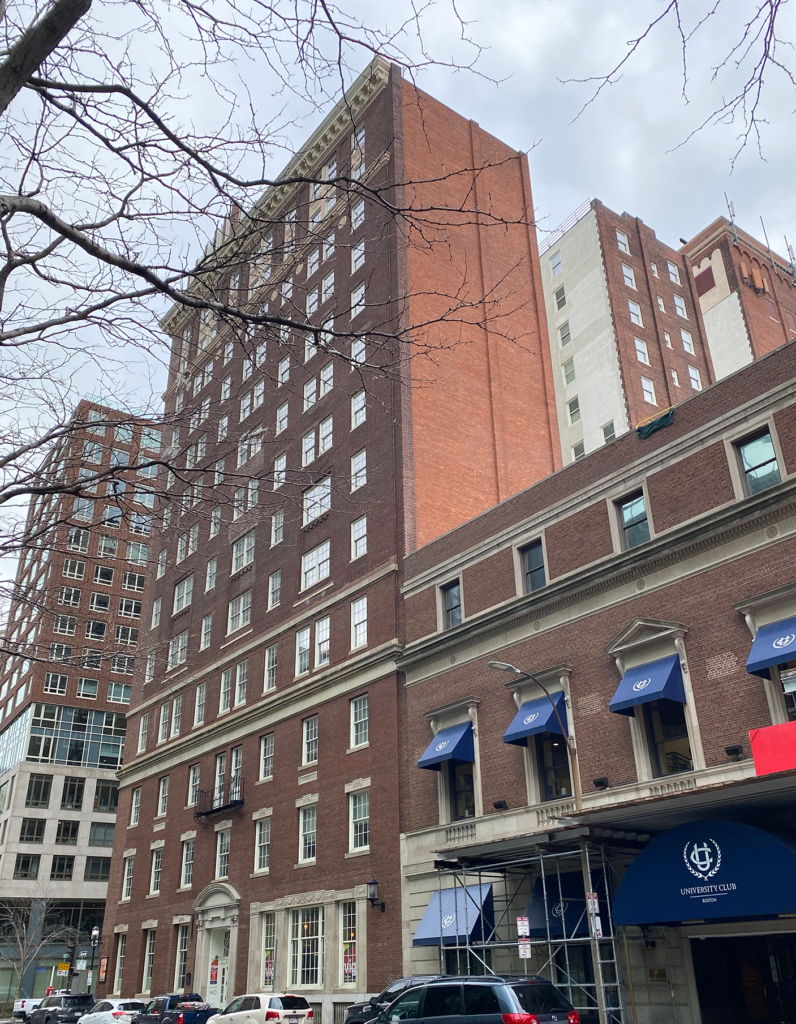 exterior shot of 140 Clarendon apartments